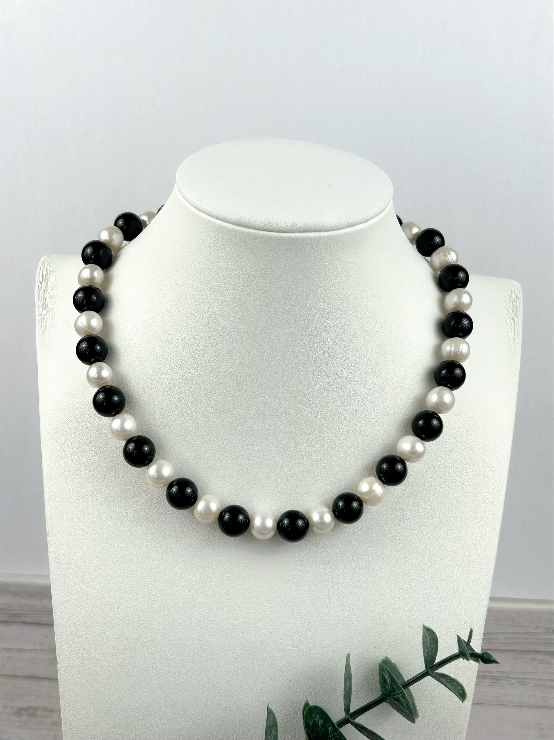 Freshwater Pearl Necklace, Black and White Necklace, Black Onyx Necklace, Choker Necklace, Classic Necklace, Statement Necklace