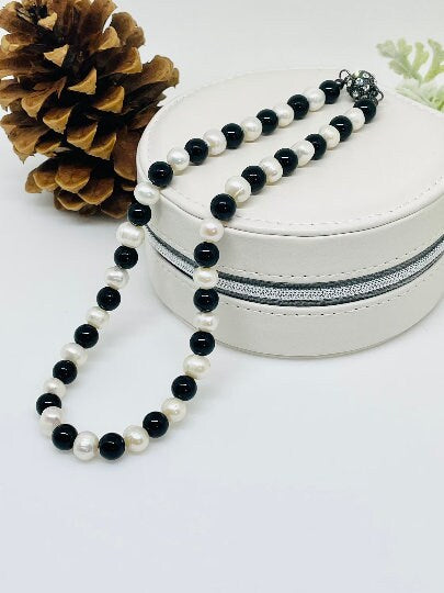 Freshwater Pearl Necklace, Black and White Necklace, Black Onyx Necklace, Choker Necklace, Classic Necklace, Statement Necklace
