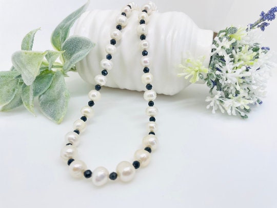 Pearl Necklace, Sapphire Necklace, Choker Necklace, Mismatched Seed Beads Necklace, Freshwater Pearl Necklace, Beaded Necklace, Gift for Her