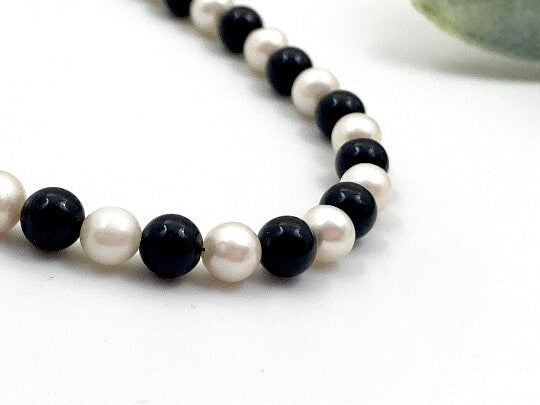 Freshwater Pearl Necklace, Black and White Necklace, Black Onyx Necklace, Choker Necklace, Classic Necklace, Statement Necklace