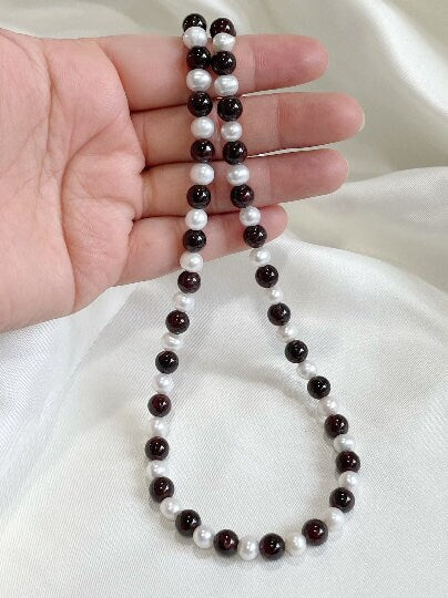 Freshwater Pearl Necklace, Beaded Necklace, Garnet Necklace, January Birthstone Jewelry, Pearl Bridal Necklace, Necklace for Her