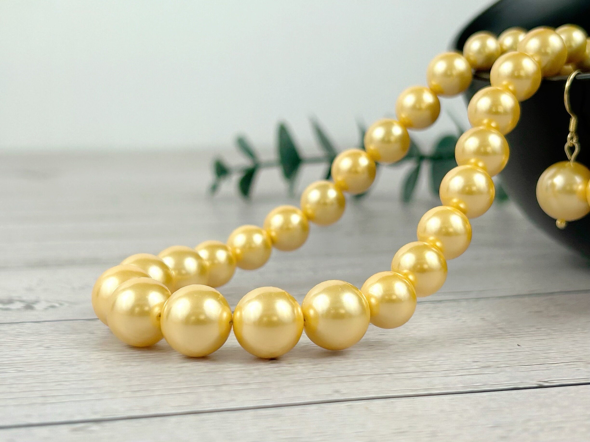 Pearl Necklace, Shell Pearl Necklace, Golden Pearl Necklace, Pearl Jewelry, Necklace for Women, Birthday Gift for Her, Bridesmaid Gift