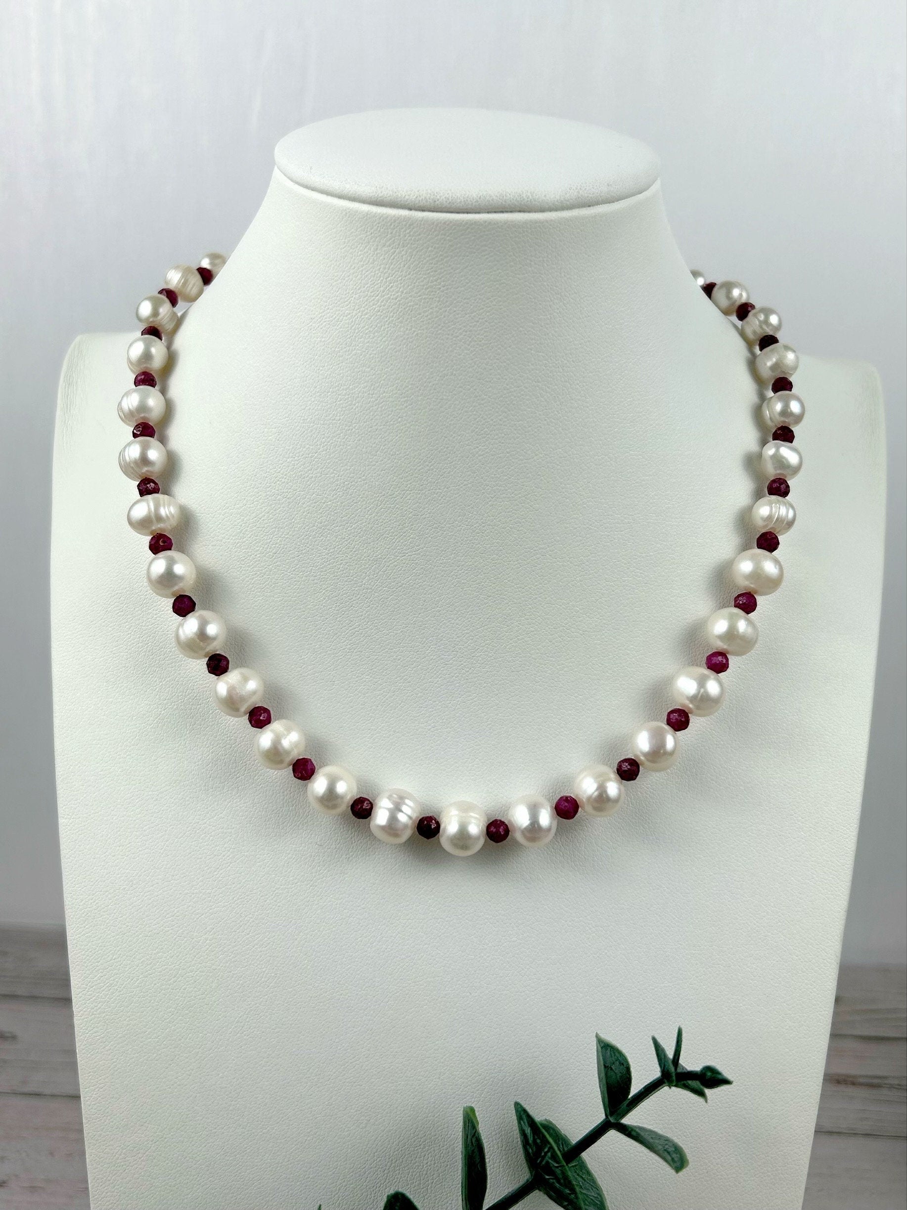 Pearl Necklace Gift for her, Ruby Necklace, Freshwater Pearl Choker Necklace, Pearl Necklace with Gemstones, Gift for Mom, Gift for Wife