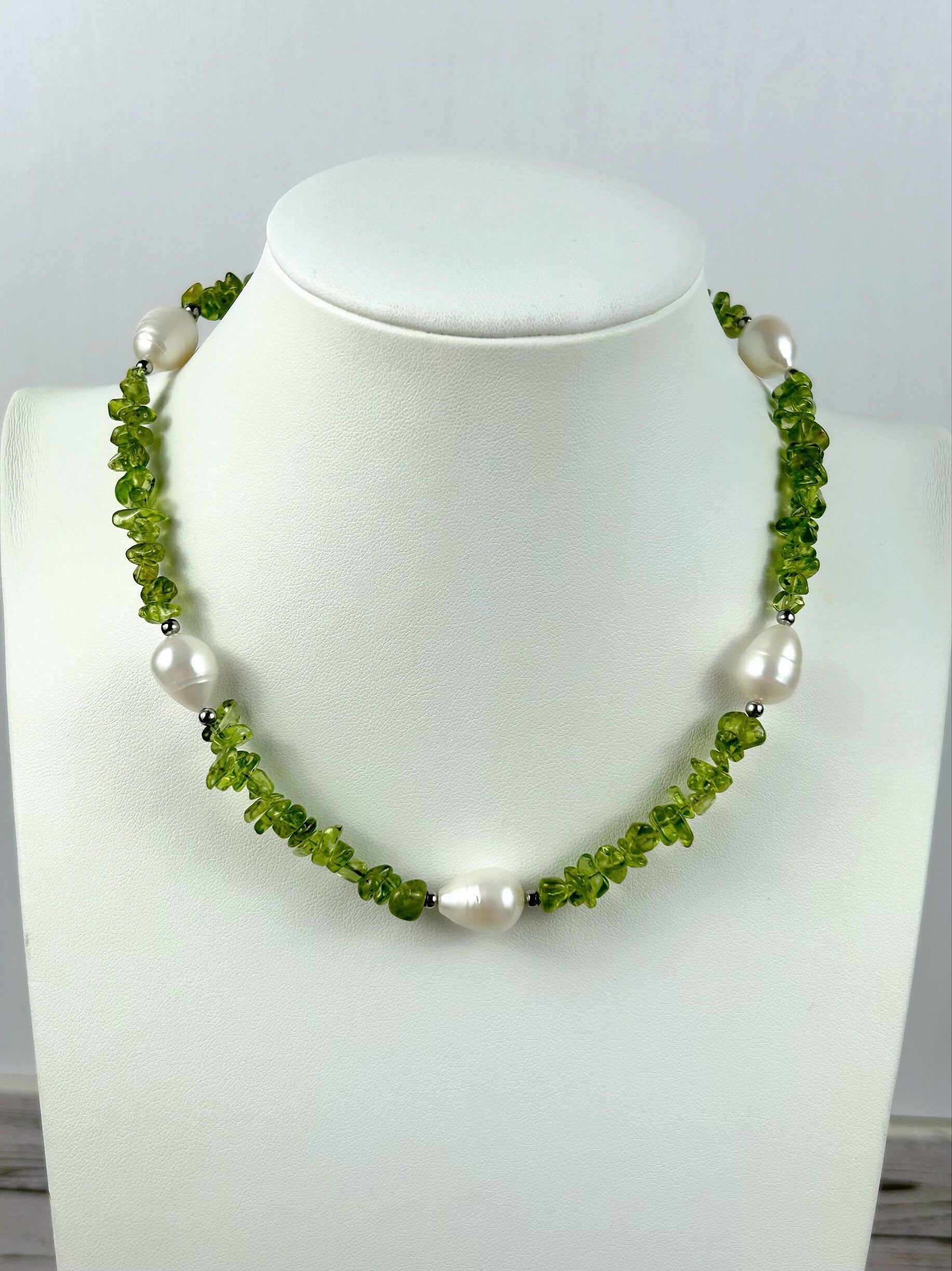 Green Beaded Necklace, Peridot Necklace, Choker Necklace, Baroque Pearl Necklace, Gemstone Necklace, Boho Necklace, Gift for her