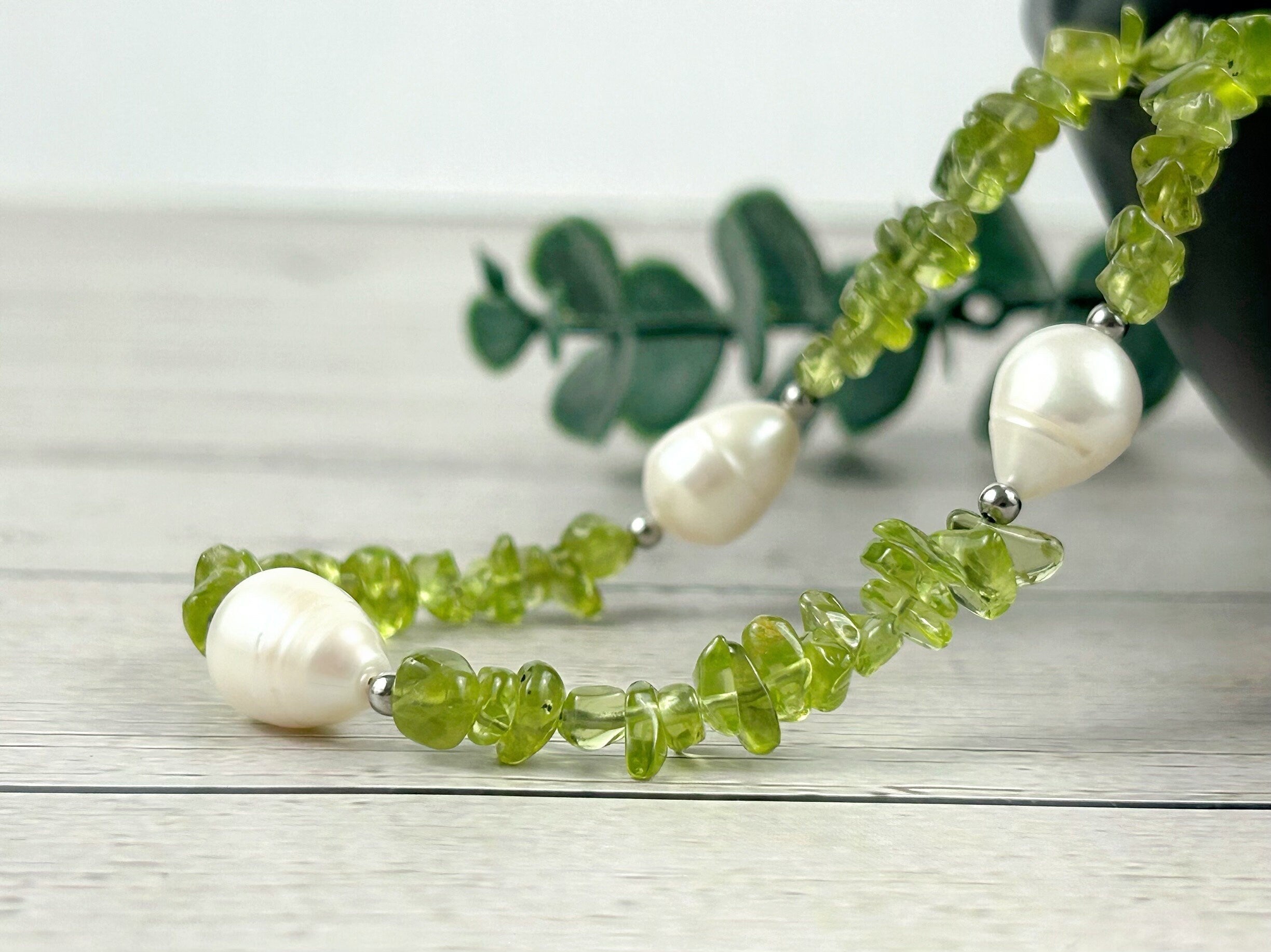 Green Beaded Necklace, Peridot Necklace, Choker Necklace, Baroque Pearl Necklace, Gemstone Necklace, Boho Necklace, Gift for her