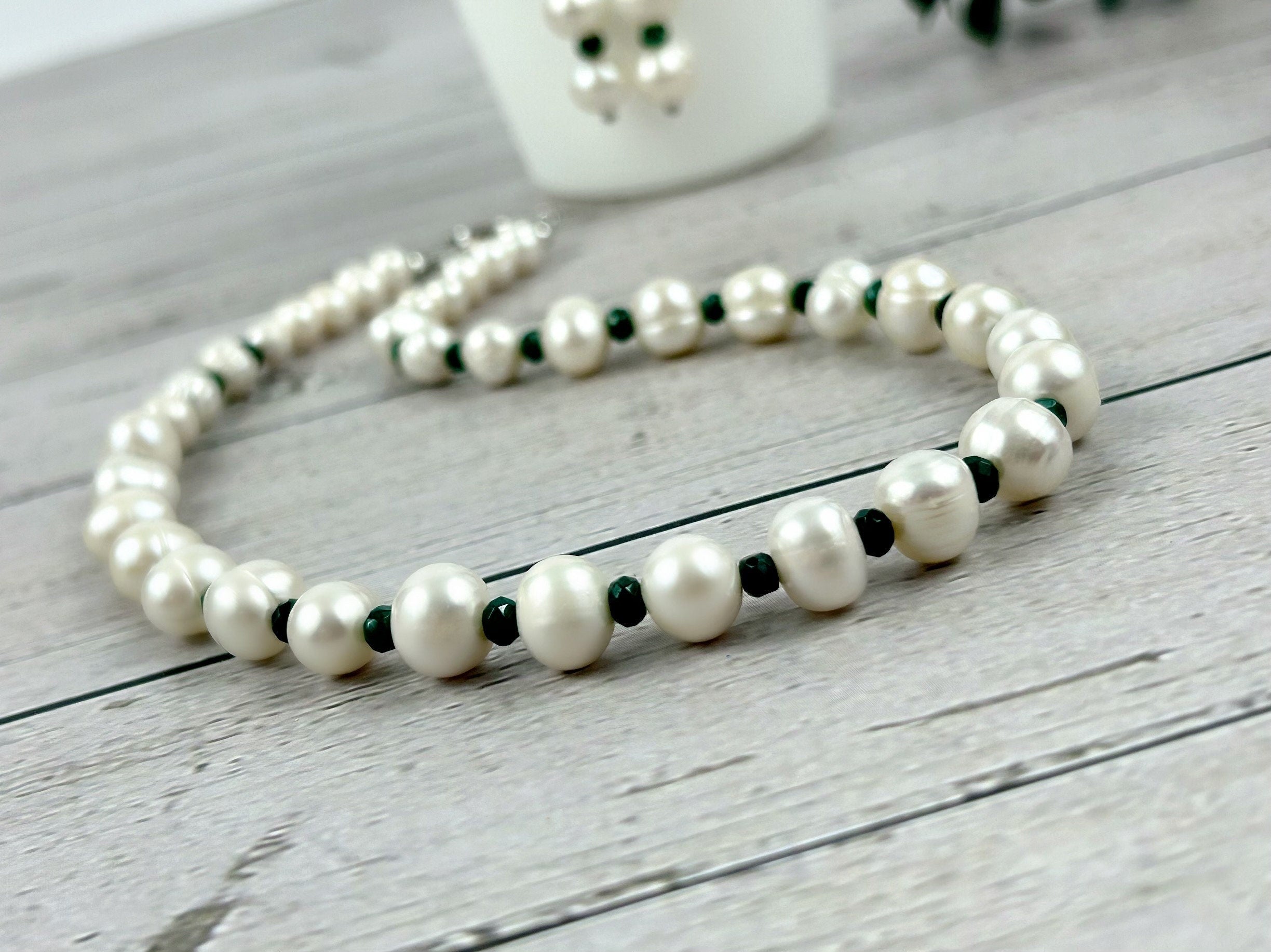 Pearl Necklace Gift for her, Emerald Necklace, Freshwater Pearl Choker, Emerald Choker, Gemstones Necklace, Gift for Mom, Gift for Wife