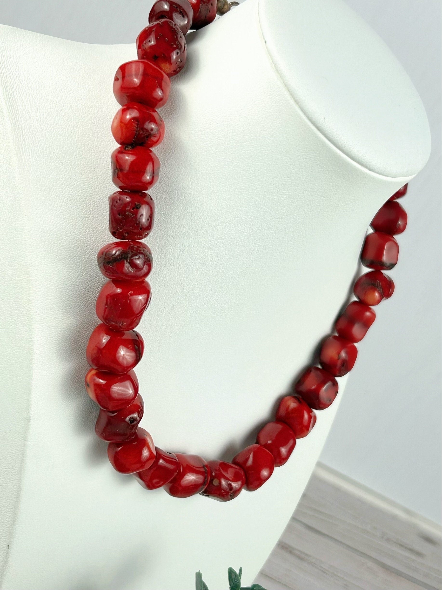 Chunky Necklace, Chunky Red Beaded Necklace, Chunky Red Coral Necklace, Statement Necklace, Gemstones Jewelry, Birthday Gift for Her