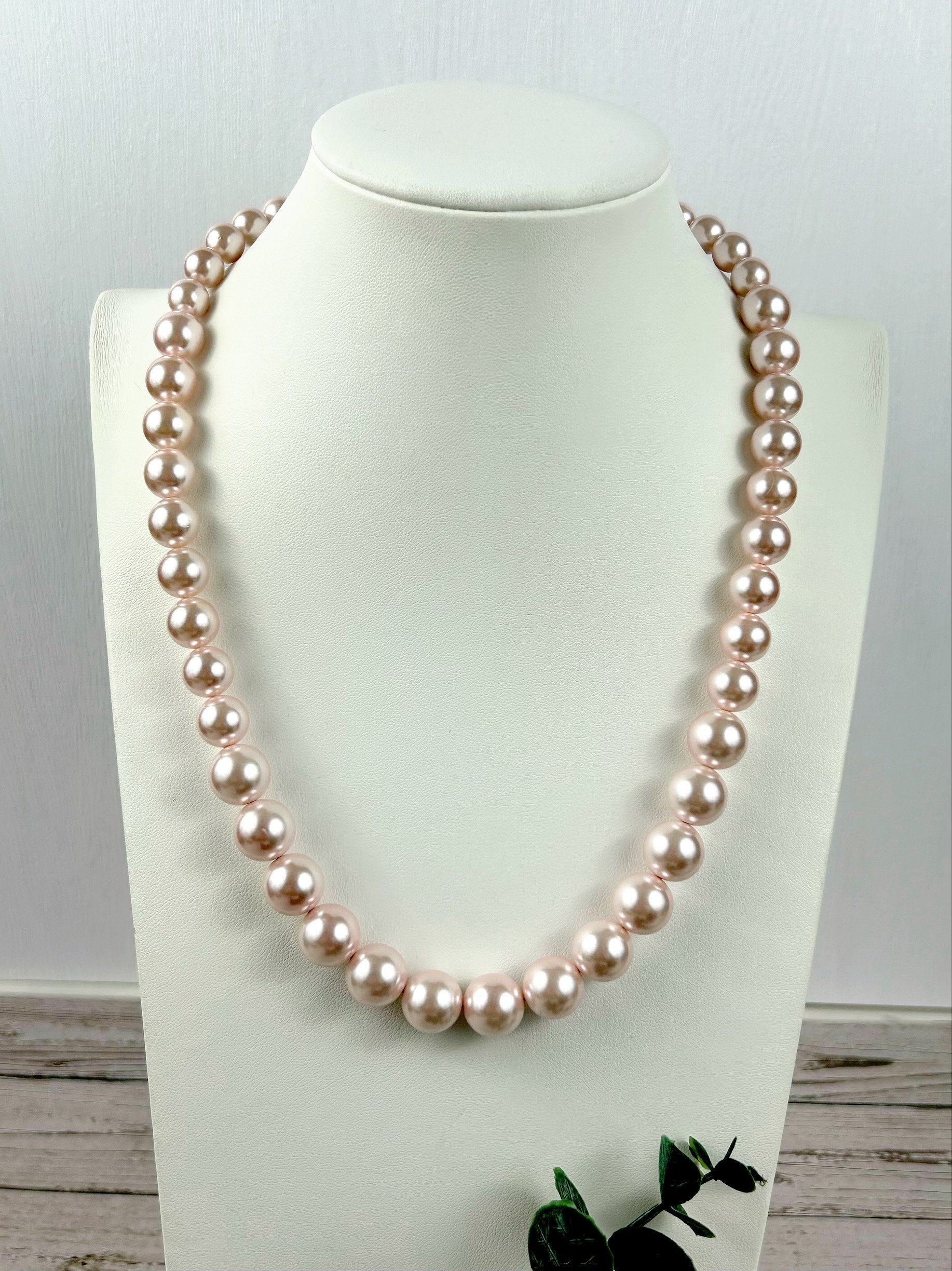 Pearl Necklace, Shell Pearl Necklace, Light Pink Pearl Necklace, Pearl Jewelry, Necklace for Women, Birthday Gift for Her, Bridesmaid Gift