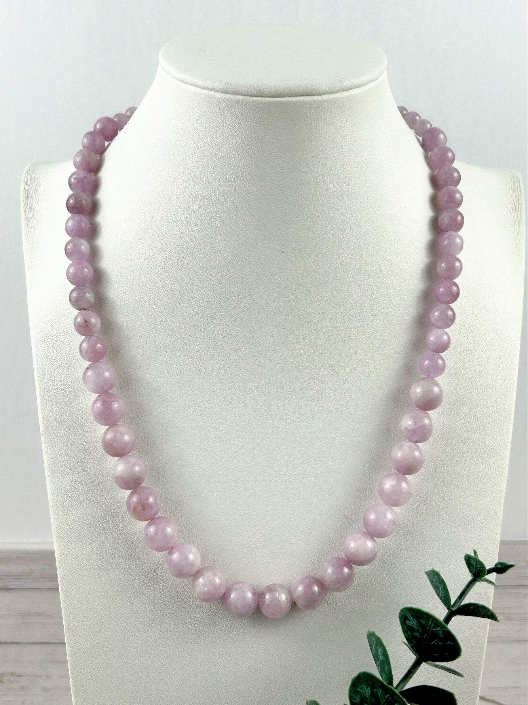 Kunzite Necklace, Purple Beaded Necklace, Natural Stone Necklace, Gemstones Jewelry, Lavender Beaded Necklace, Necklace for Her