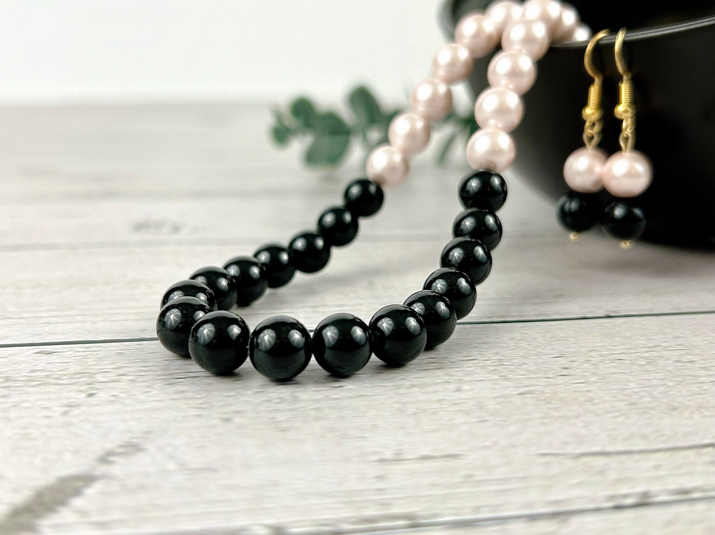 Black Onyx Necklace, Shell Pearl Necklace, Statement Necklace, Classic Necklace, Handmade Jewelry, Women Necklace, Gift For Her